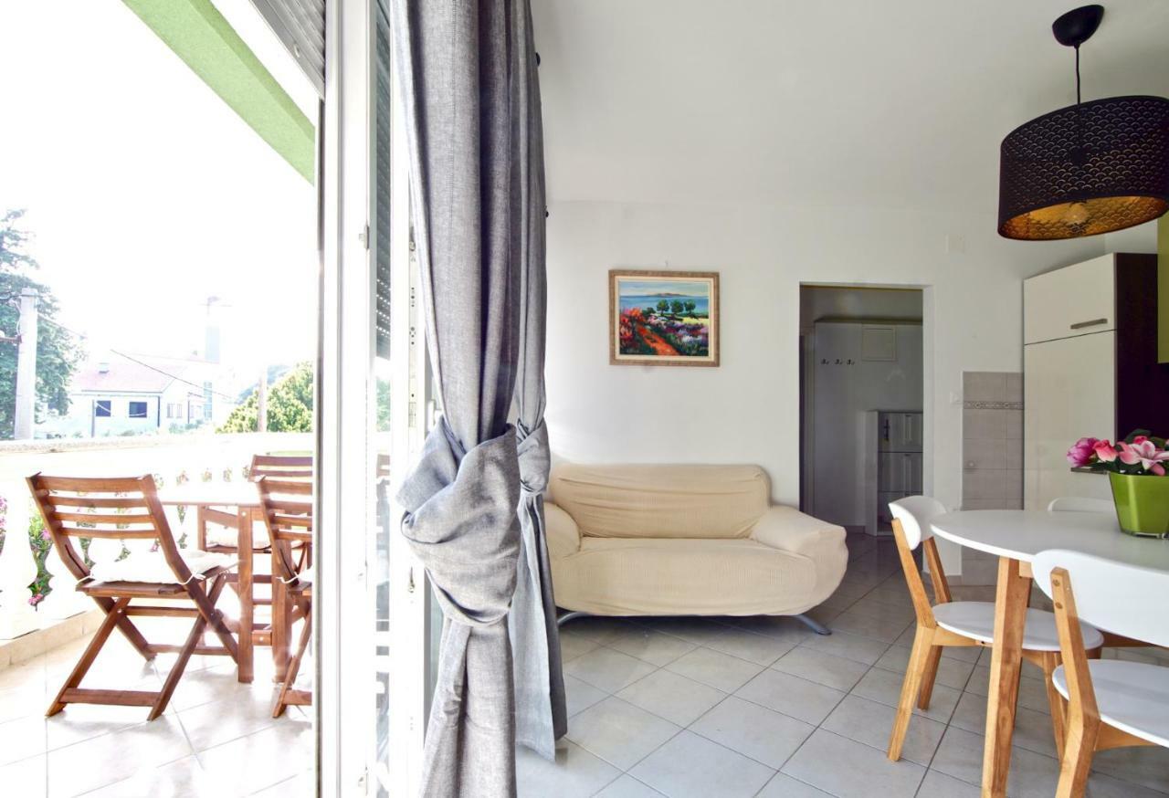 B88 Apartments - Vila Palma Sveti Filip i Jakov Exterior foto