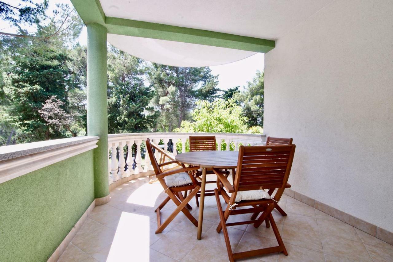 B88 Apartments - Vila Palma Sveti Filip i Jakov Exterior foto