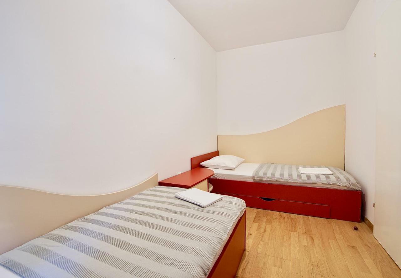 B88 Apartments - Vila Palma Sveti Filip i Jakov Exterior foto